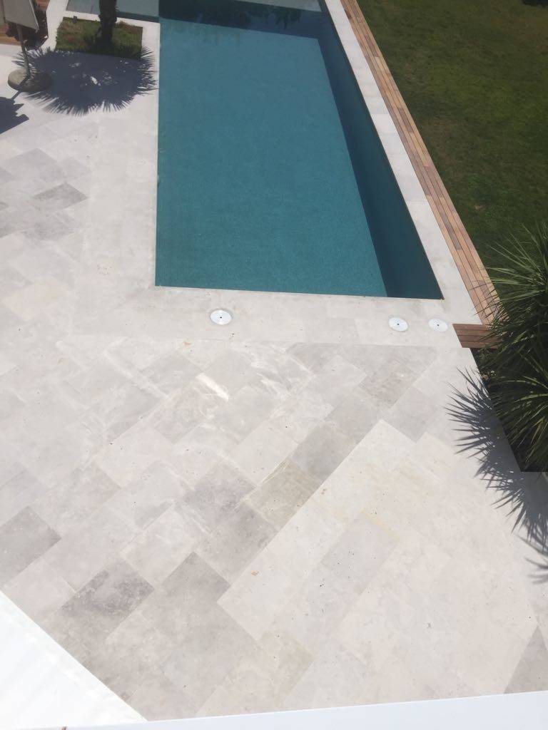 caliza suelo de piscina